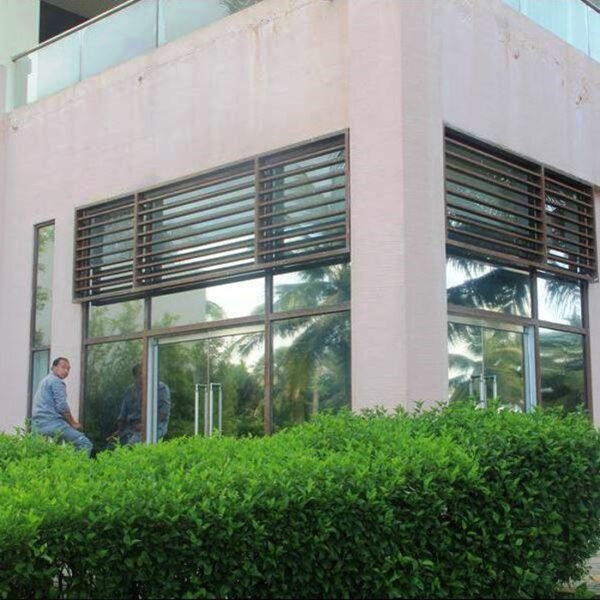 Einbruchschutzfolie A 12 Solar nach der Beschichtung