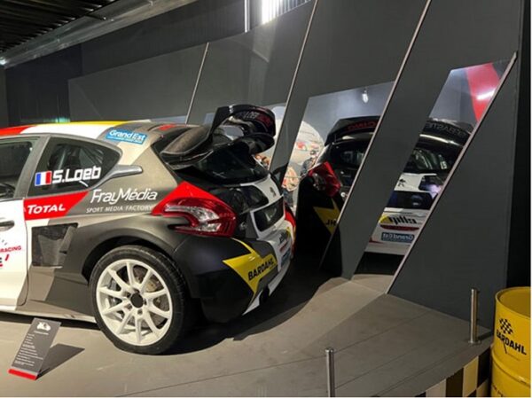 Spiegelfolie Aslan SE 75 MirrorEffect Silber Autosalon